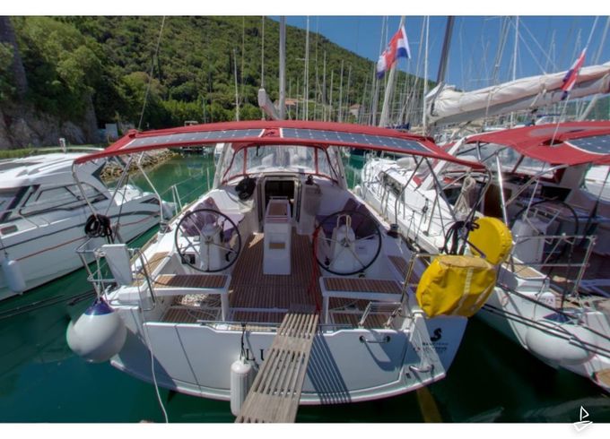 Beneteau Oceanis 38.1