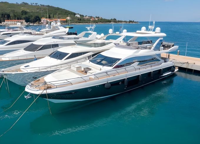 Azimut 72