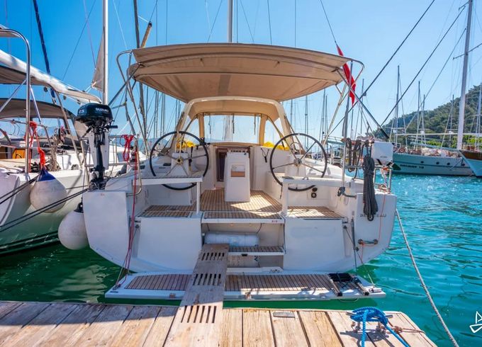Beneteau Oceanis 38.1