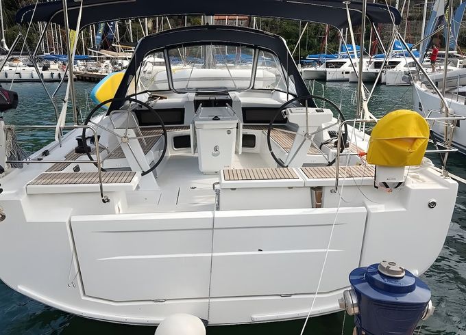 Beneteau Oceanis 51.1