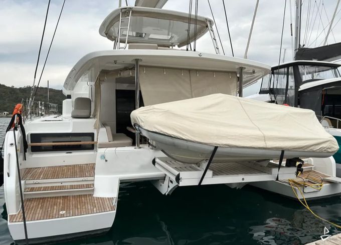 Lagoon 50