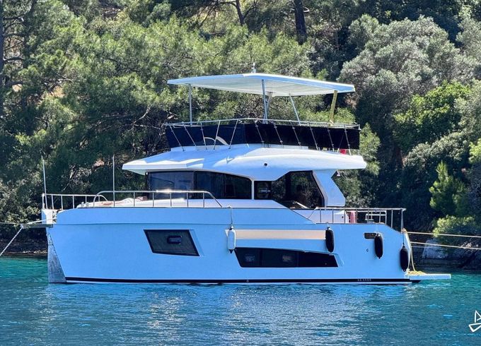 Custom Made Motoryacht