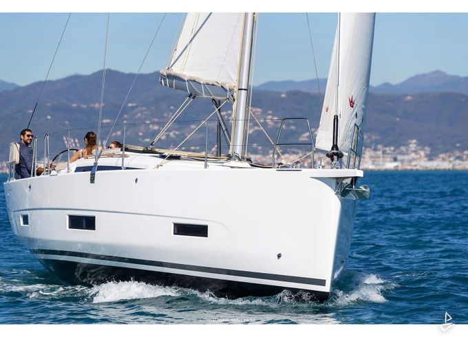 Dufour 390