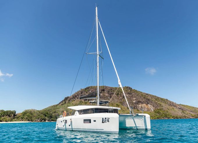 Lagoon 42