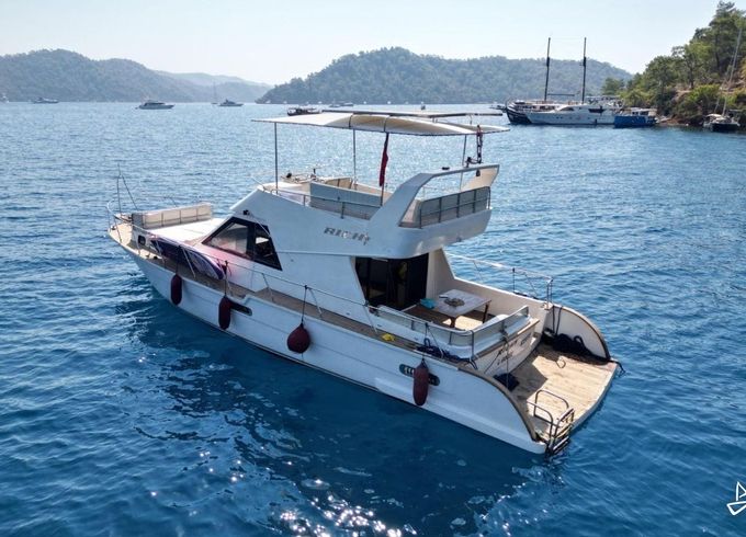 Custom Made Motoryacht