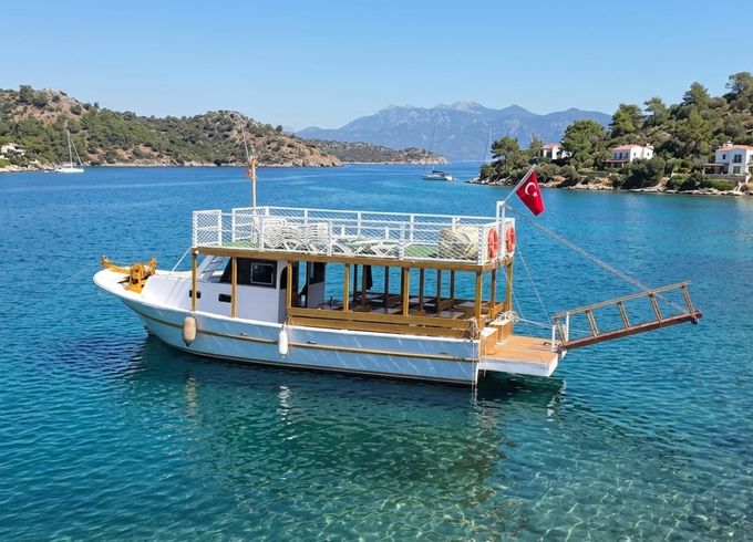Custom Made Motoryacht