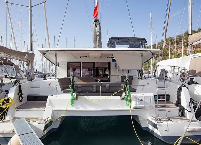 Fountaine Pajot Isla 40
