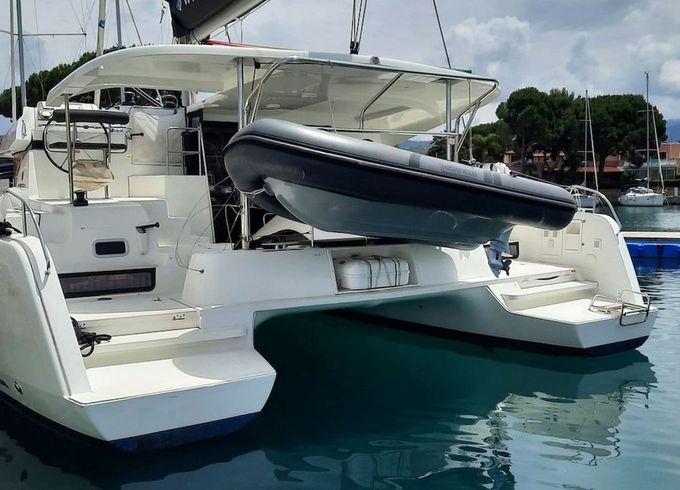 Lagoon 42