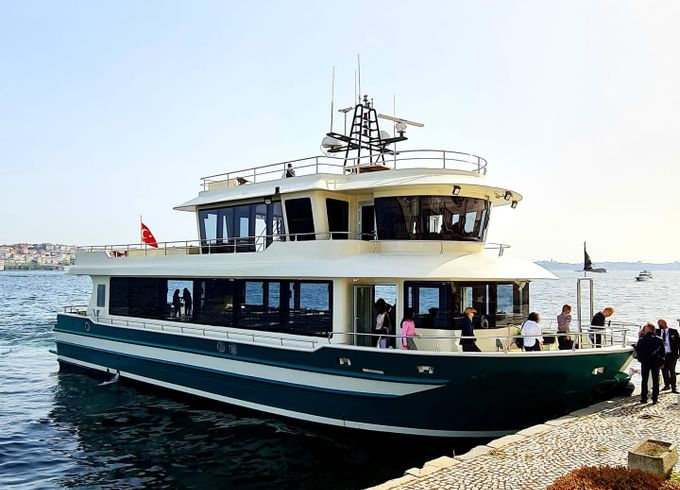 Custom Made Motoryacht