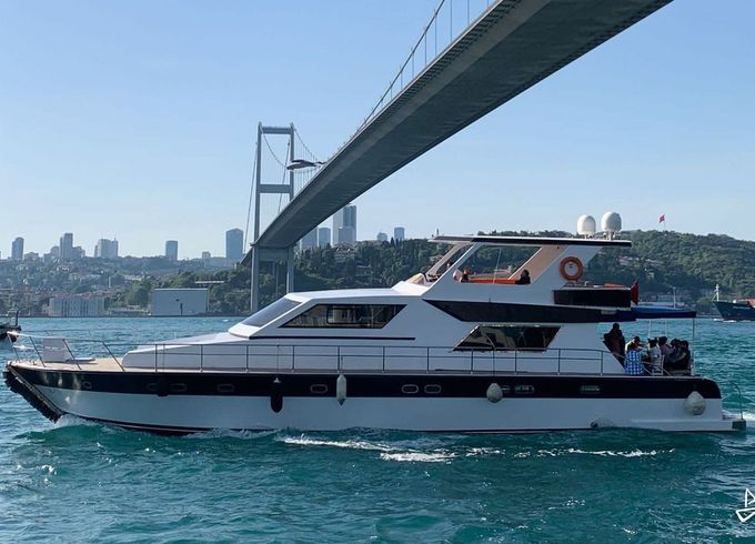 Custom Made Motoryacht