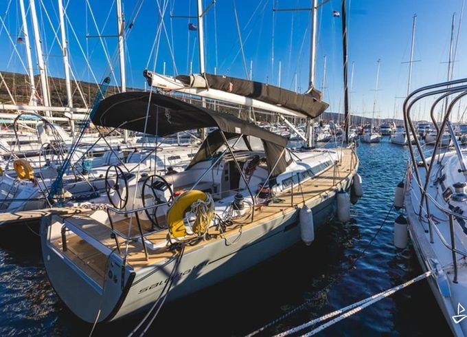 Salona 44