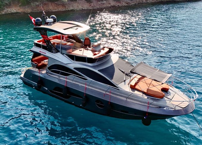 Custom Made Motoryacht