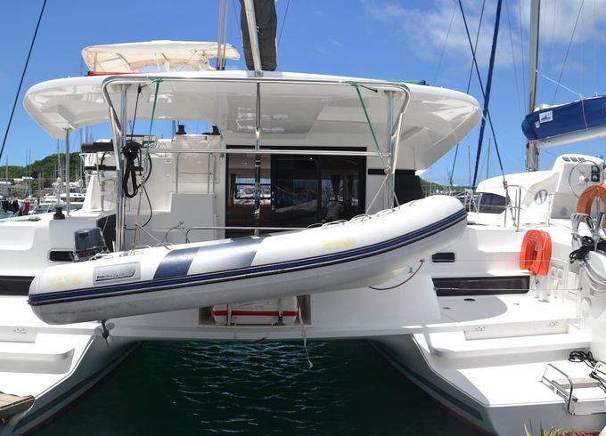 Lagoon 42
