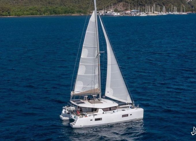 Lagoon 42