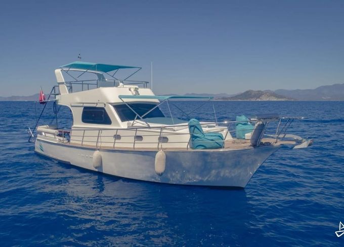 Custom Made Motoryacht