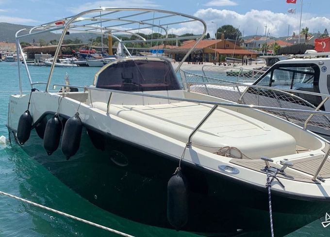 Custom Made Motoryacht