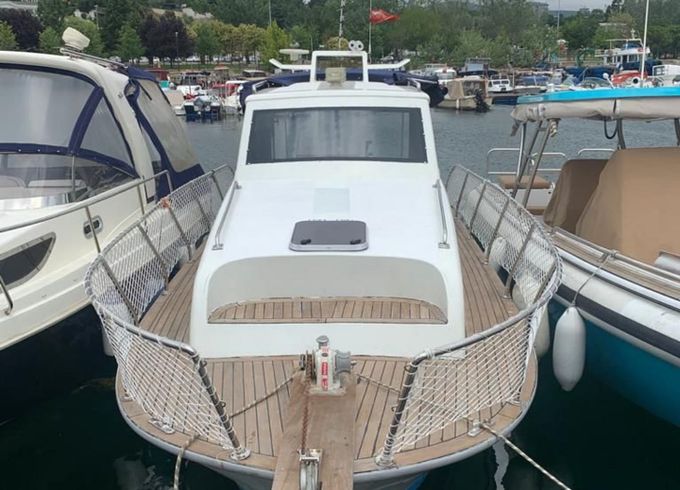 Custom Made Motoryacht
