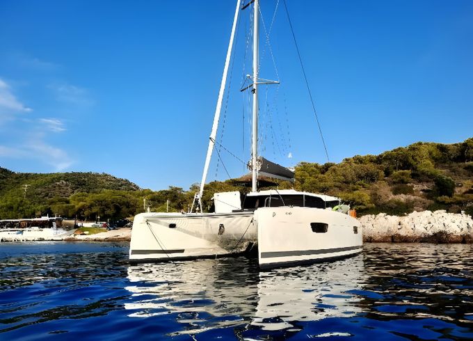 Fountaine Pajot Astrea 42