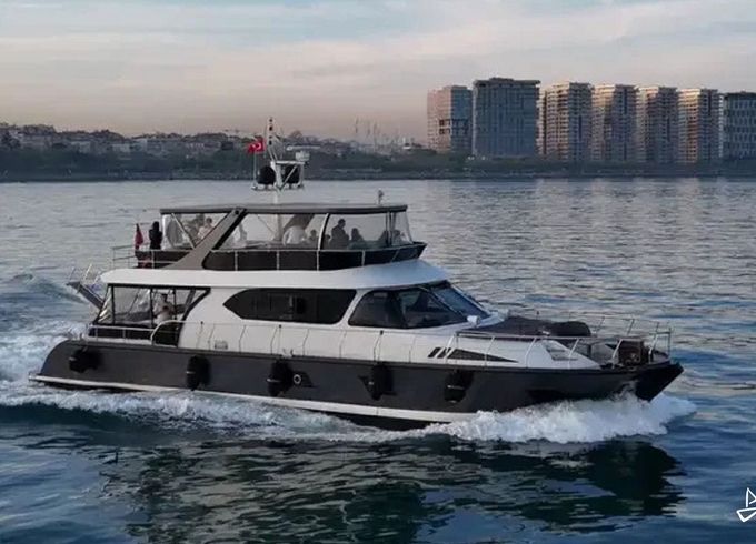 Custom Made Motoryacht