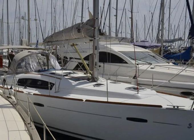 Beneteau Oceanis 43