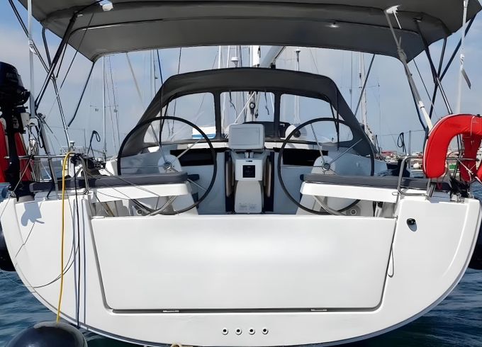 Hanse 418