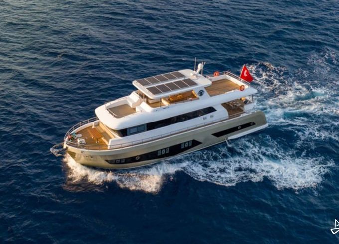 Custom Made Motoryacht