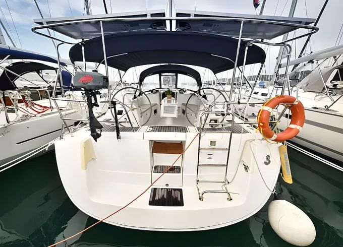 Beneteau Oceanis 43