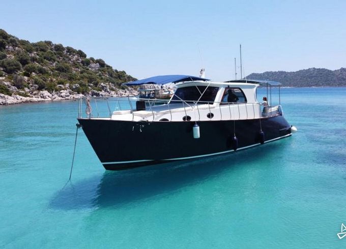 Custom Made Motoryacht