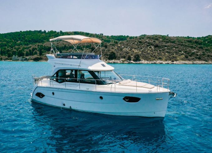 Bavaria E40 Fly