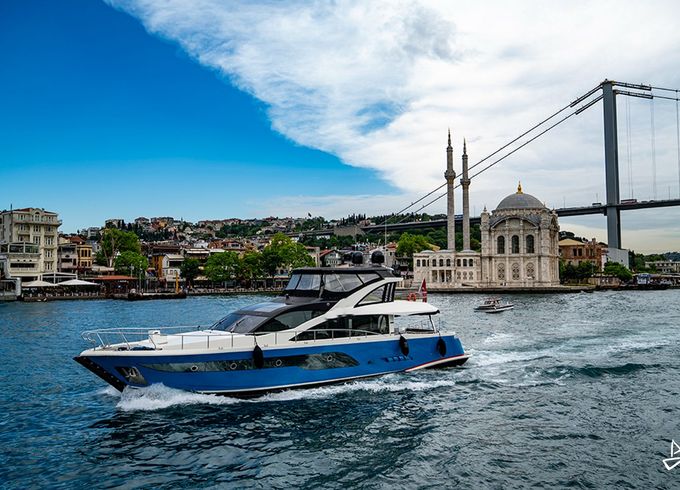 Custom Made Motoryacht