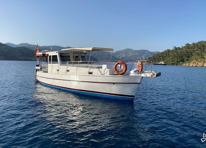 Custom Made Motoryacht