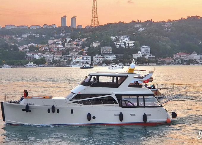 Custom Made Motoryacht