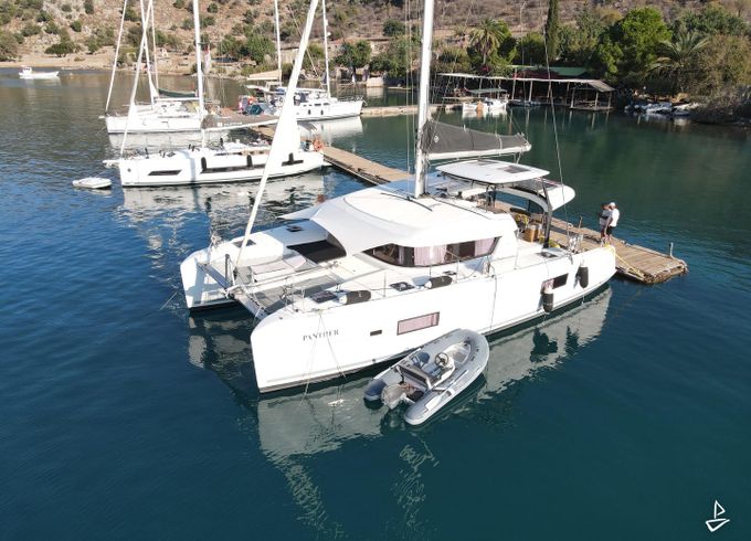 Lagoon 42