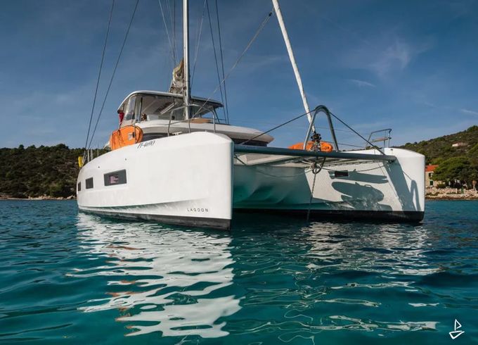 Lagoon 55