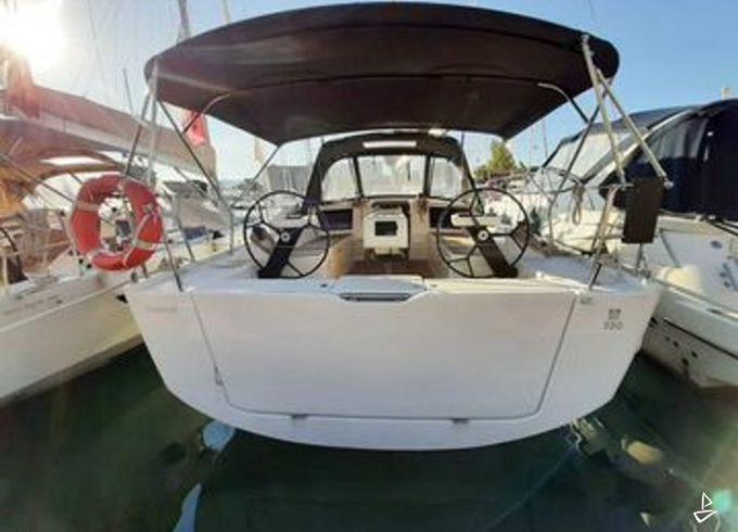 Dufour 390