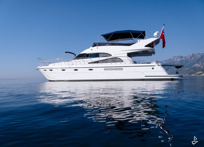 Custom Made Motoryacht
