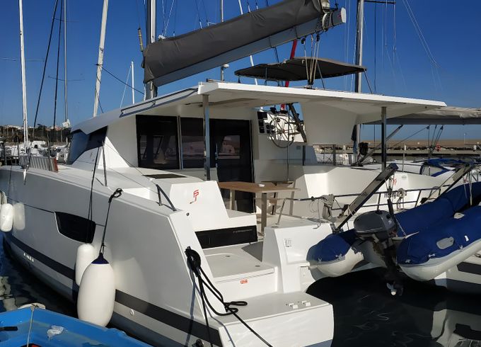 Fountaine Pajot Lucia 40