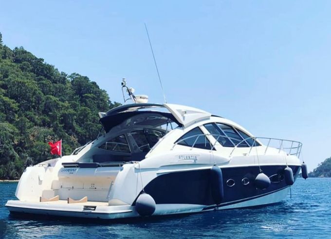 Custom Made Motoryacht