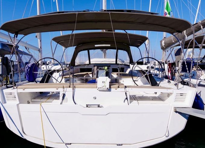 Dufour 530