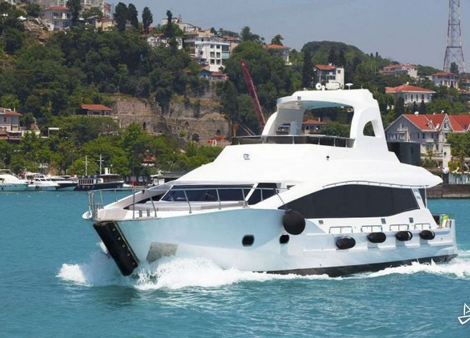 Custom Made Motoryacht