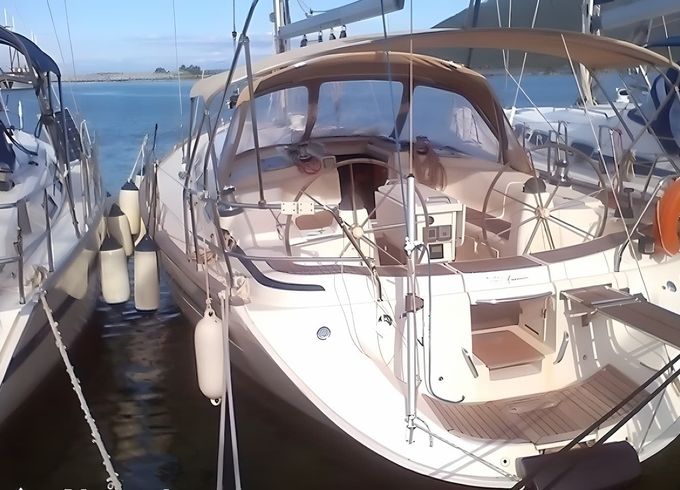 Bavaria 44