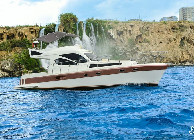 Custom Made Motoryacht