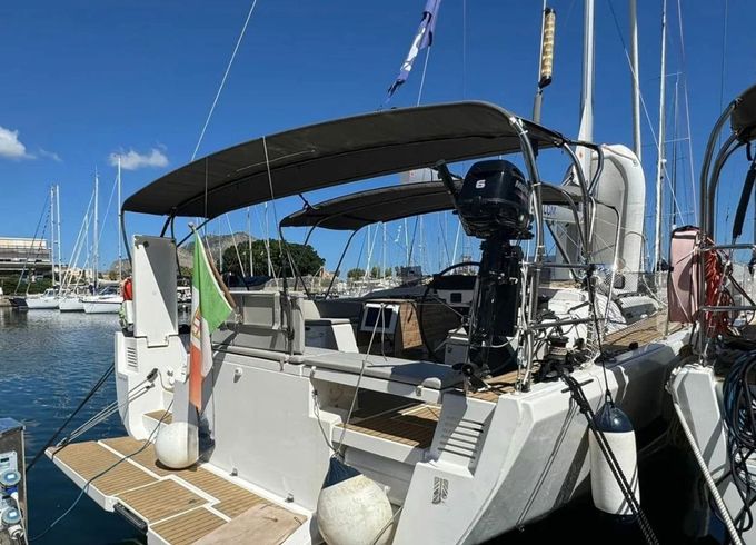 Dufour 470