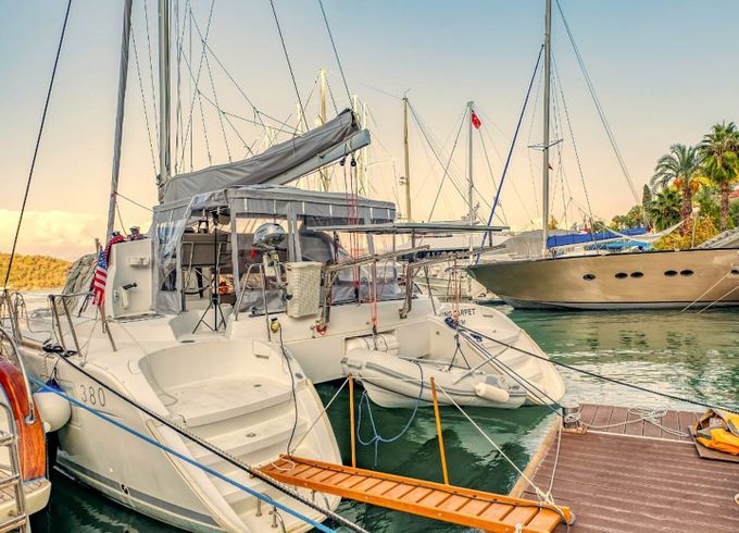 Lagoon 380