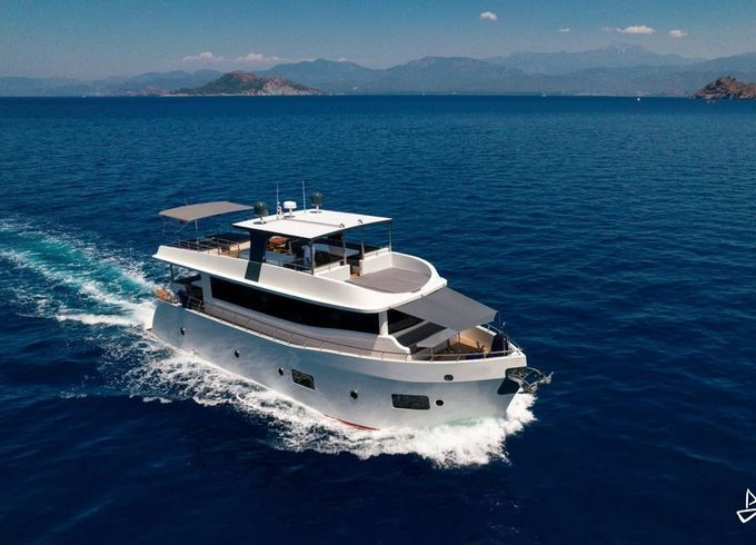 Custom Made Motoryacht