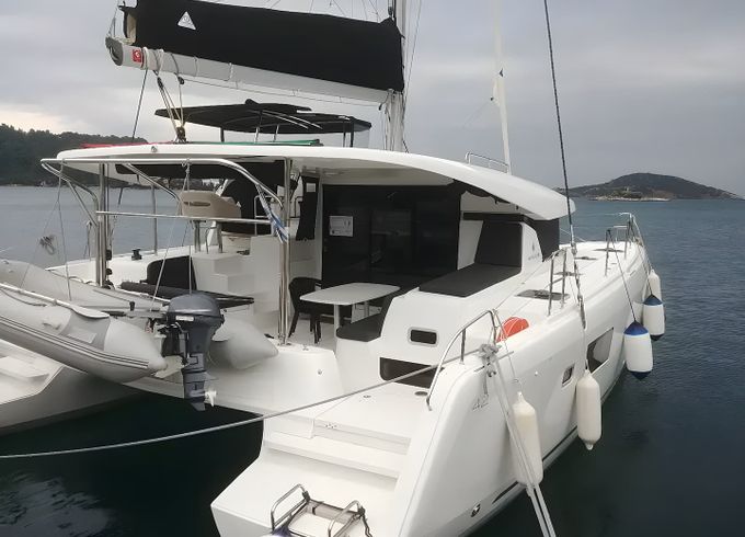 Lagoon 42