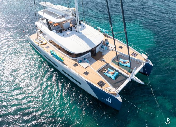 Lagoon Seventy 7