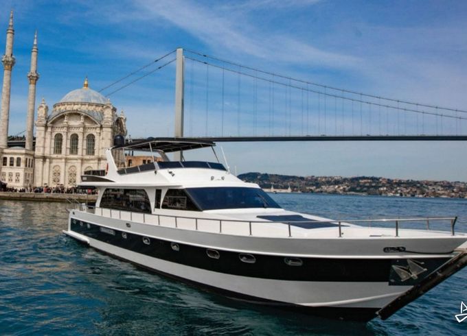 Custom Made Motoryacht