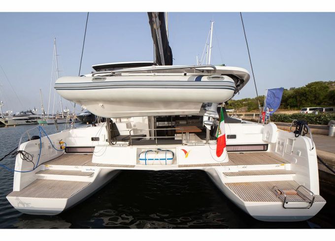 Lagoon 42