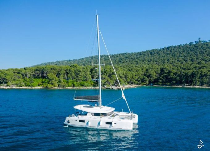 Lagoon 42